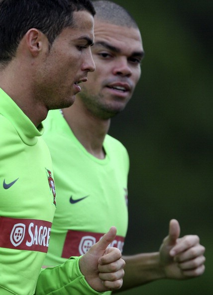 Ronaldo và anh bạn Pepe.